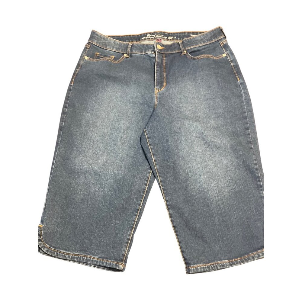 Gloria Vanderbilt Skimmer Denim Shorts Jeans All Around Slimming Effect Size 18